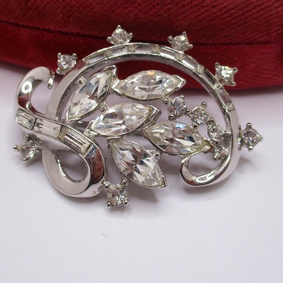 Vintage Trifari Alfred Philippe Silvertone Clear Rhinestone Spray Ribbon Brooch - Picture 4 of 9